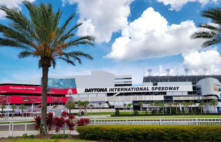 Daytona 500 motorhome rental near Daytona International Speedway